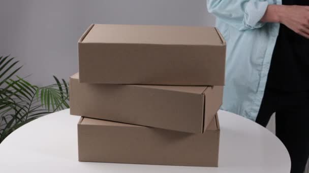 Pudełko Odzież Wysyłkową Connerce — Wideo stockowe