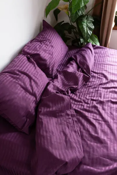 Morning Mess Crumpled Silk Bed Sheet Lilac Color Striped — Stock Photo, Image