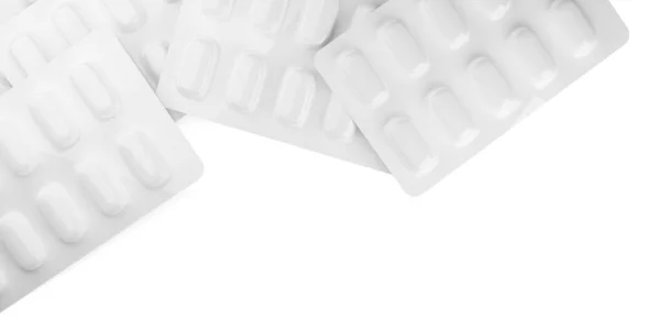 白色药丸起泡包边框或边缘隔离在白色背景平面上从上面俯瞰 药物或药物概念与复制空间 3D插图 — 图库照片