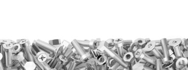 Beyaz arka planda paslanmaz çelik vidalar, somunlar, cıvatalar ve yıkamacılardan oluşan alt sınır, yukarıdan düz görünüm, 3D illüstrasyon