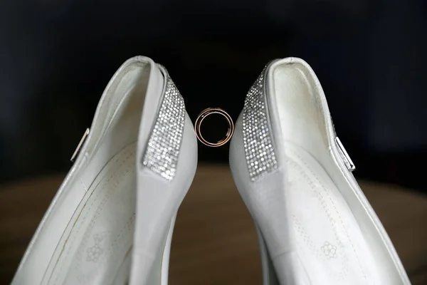 Обручки Взуття Фоні — стокове фото