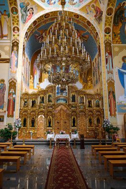 Kilise öznitelikleri ve içerideki görünüm