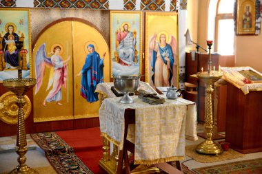 Kilise öznitelikleri ve içerideki görünüm