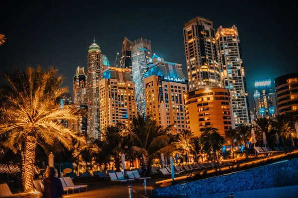 Dubai Belvárosi Éjszakai Jelenet Egyesült Arab Emírségek Gyönyörű Modern Épületek — Stock Fotó