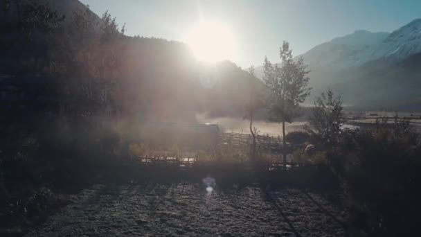 히말라야 산맥의 눈덮인 근처에 안나푸르나 — 비디오