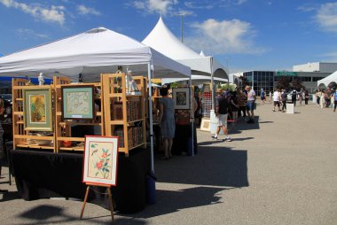 Toronto, Kanada 'daki Antika Fuarı, 6 Ağustos 2023