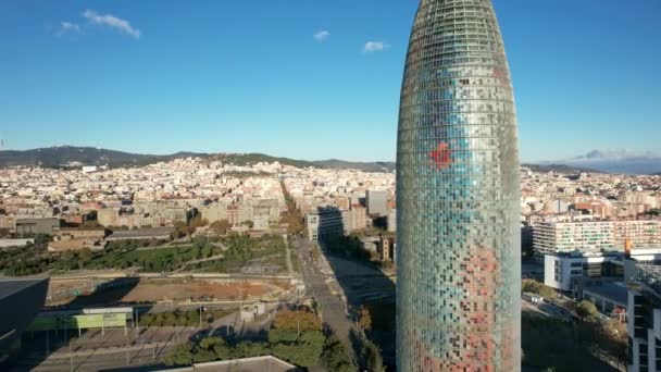 Αεροφωτογραφία Του Cityscape Torre Glories Torre Agbar Διάσημο Σύγχρονο Ουρανοξύστη — Αρχείο Βίντεο