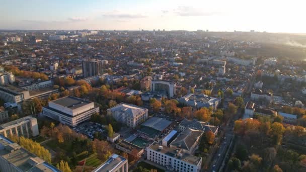 Vista Panorámica Aérea Del Dron Chisinau Moldavia Con Carreteras Edificios — Vídeos de Stock