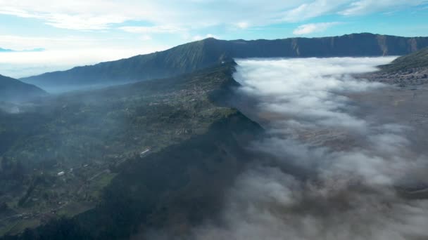 Vista Aérea Del Monte Bromo Volcán Activo Parte Del Macizo — Vídeos de Stock