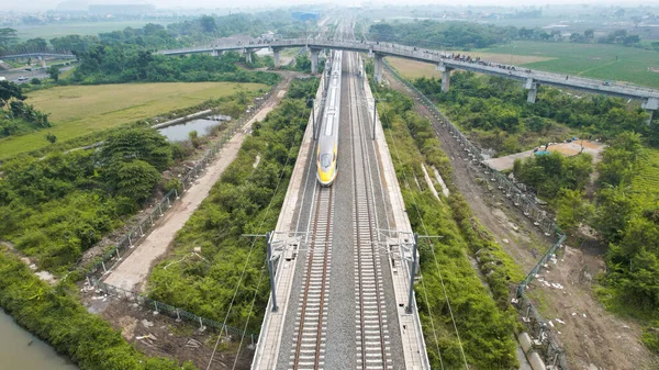 Widok Powietrza Pociąg Dużych Prędkości Pomarańczowy Stacji Kolejowej Pociąg Dużych — Zdjęcie stockowe