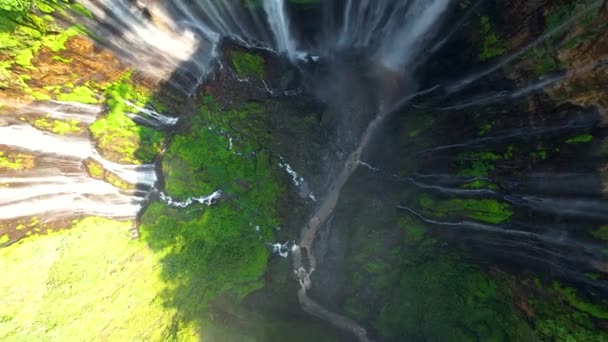 Widok Lotu Ptaka Wodospad Sewu Góra Semeru Wschodzie Słońca Znajduje — Wideo stockowe