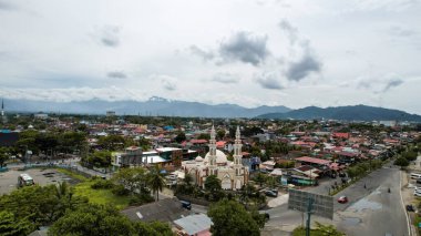 Aerial view of Mujahidin Mosque Largest Masjid in Padang, Ramadan Eid Concept background, Beautiful Landscape mosque, Islamic background Mosque, Travel and tourism. Padang, Indonesia, January 27, 2023