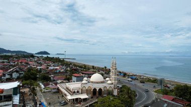 Aerial view of Mujahidin Mosque Largest Masjid in Padang, Ramadan Eid Concept background, Beautiful Landscape mosque, Islamic background Mosque, Travel and tourism. Padang, Indonesia, January 27, 2023