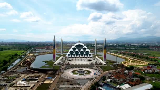 Vista Aérea Del Hermoso Paisaje Edificio Mezquita Jabbar Bandung Una — Vídeos de Stock