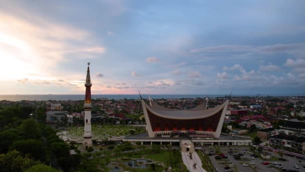 Повітряний Вид Великої Мечеті Західної Суматери Найбільшої Мечеті Західної Суматери — стокове відео