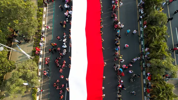 Flygfoto Över Den Indonesiska Långa Flaggan Merah Putih Indonesiens Självständighetsdag — Stockfoto