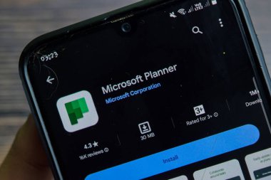 Microsoft Planlayıcı uygulaması Smartphone ekranında. Microsoft Planner, Microsoft Corporation tarafından geliştirilen ücretsiz bir web tarayıcısıdır. Bekasi, Endonezya, 24 Ocak 2024