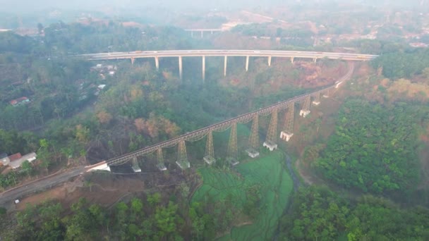 Scenic View Személyvonat Halad Cikubang Bridge Leghosszabb Active Train Bridge — Stock videók
