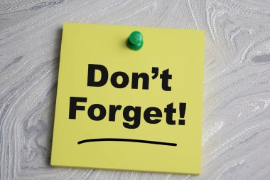 Tahta Masa 'da izole edilmiş yapışkan notlara yazmayı unutma.