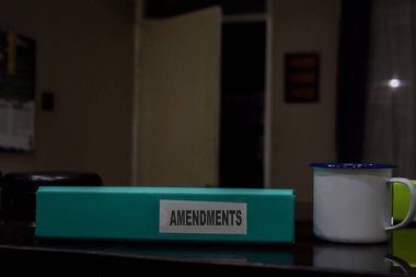 Etiket değişiklikleri, iş yönetimi kavramı içeren dizinler