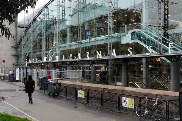 Париж Франция Апреля 2023 Год Вход Станцию Sncf Montparnasse Большая — стоковое фото