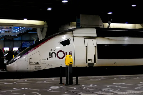 Paříž Francie Dubna 2023 Vlak Stanici Montparnasse Připraven Odjezdu Pohled — Stock fotografie