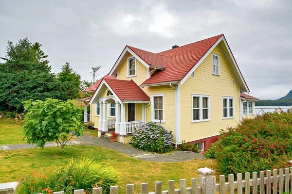 Luxus Wohnhaus Direkt Wasser Der Pazifik Bucht Von Vancouver Island — Stockfoto
