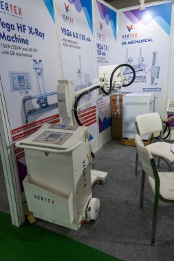 Büyük Noida, Hindistan - 24 Mayıs 2025: Tepe Dr Mekanik Hindistan Tıp Fuarı 2025 'te çeşitli X-Ray ve görüntüleme ürünleri sergiledi..