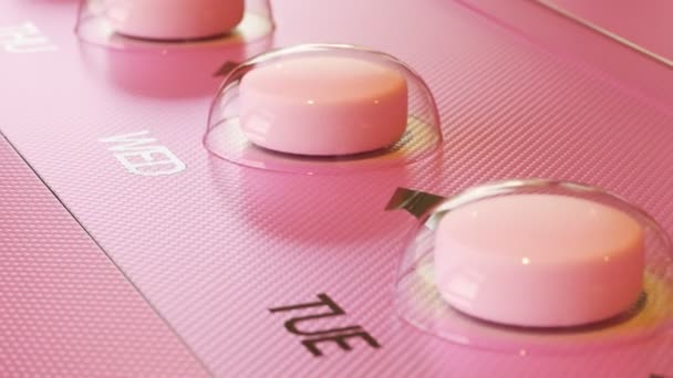 Roze Anticonceptiepillen Een Vrouwelijke Blaar Eén Pil Voor Elke Dag — Stockvideo