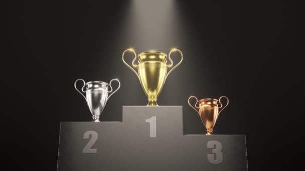 银色和青铜金属奖杯杯放在讲台上的深色背景下 珍贵的奖品在聚光灯下闪闪发光 获奖者 慢镜头俯仰运动 — 图库视频影像