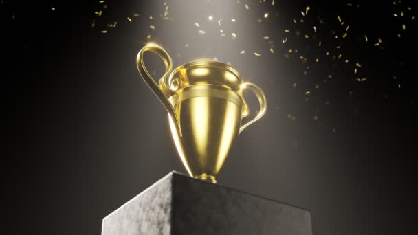 冠军金杯放在一个黑色背景的高台上 金发碧眼的金发女郎在聚光灯下脱颖而出 奖品的概念 Uhd — 图库视频影像