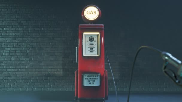 Eski Bir Benzin Pompasının Animasyonu Eski Paslı Kırmızı Cihaz Çalışıyor — Stok video