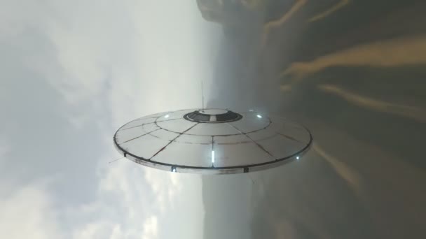 Außerirdische Raumfahrzeuge Ufo Fliegen Bei Nebligem Wetter Mit Extremer Geschwindigkeit — Stockvideo