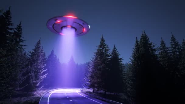 Disco Voador Alienígena Pairando Sobre Uma Floresta Coníferas Durante Noite — Vídeo de Stock
