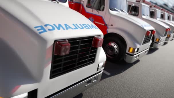 停放在医院前的一排救护车卡车 现代应急设备已准备就绪 无尽无缝的循环动画 阳光明媚 蓝天晴朗 — 图库视频影像