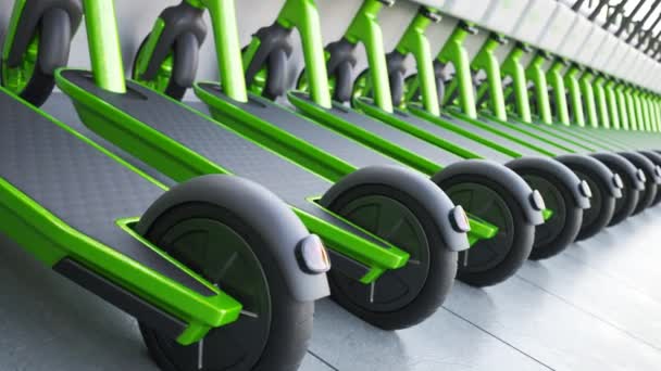 Inúmeras Scooters Elétricos Verdes Uma Fileira Carregador Cidade Futurista Usando — Vídeo de Stock