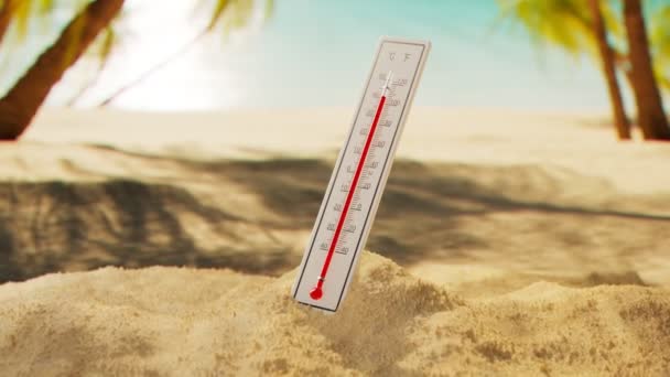 ヤシの木の陰の砂浜の温度計 水銀コラムは高温を示しています 暑い夏の雰囲気について ウィーターの測定 熱帯気候について 日当たりの良い休日 — ストック動画