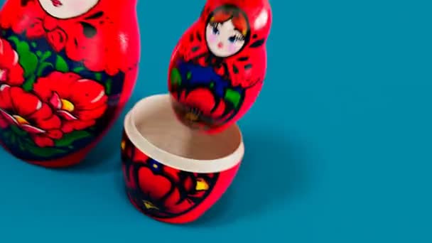 Beautiful Handmade Matryoshka Dolls Seamless Looping Animation Smaller Babushka Jumping — Stock Video