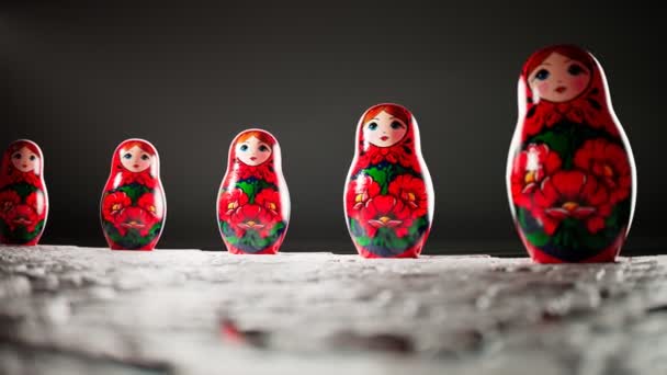 Piękne Ręcznie Robione Lalki Matryoshka Tradycyjne Drewniane Rosyjskie Zabawki Umieszczone — Wideo stockowe