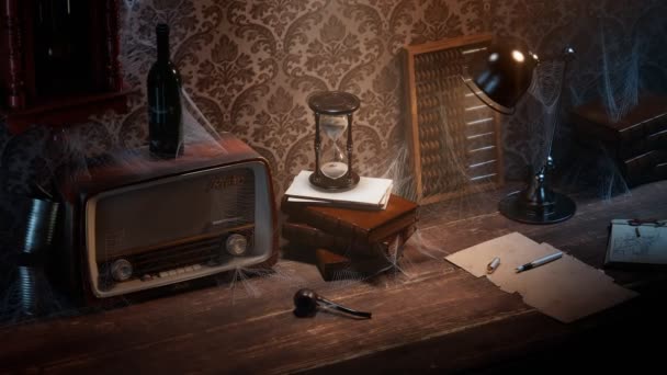 Ampulheta Antiga Mesa Madeira Vintage Antigo Quarto Cobwebs Revestido Rádio — Vídeo de Stock