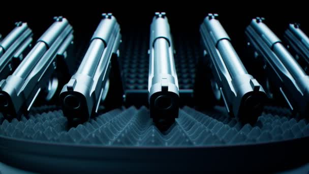 ピストルのシームレスループアニメーション 光沢のある銃 ミュニオン バーンダンプ 武器キャッシュ 軍用機器 軍の倉庫 武力紛争 武器密輸 銃取引の概念 — ストック動画