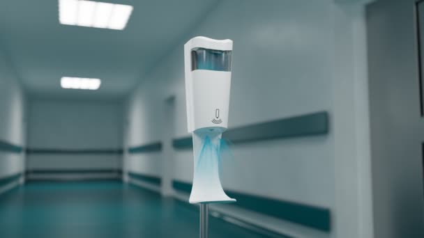 Desinfectante Manos Base Alcohol Hospital Dispensador Automático Con Líquido Desinfectante — Vídeos de Stock
