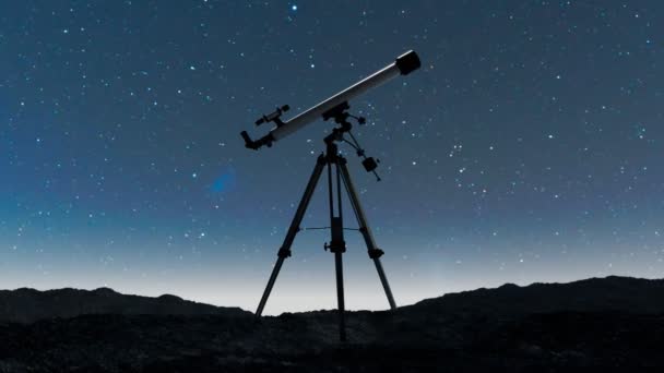 Úžasná Animace Dalekohledem Hvězdném Pozadí Oblohy Noční Obloha Siluetou Dalekohledu — Stock video