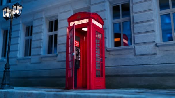 墙上挂着一个挂着听筒的英国红色电话亭的影像 伦敦和英国的象征 街上旧的复古通信亭 以建筑物为背景 打一个电话 — 图库视频影像