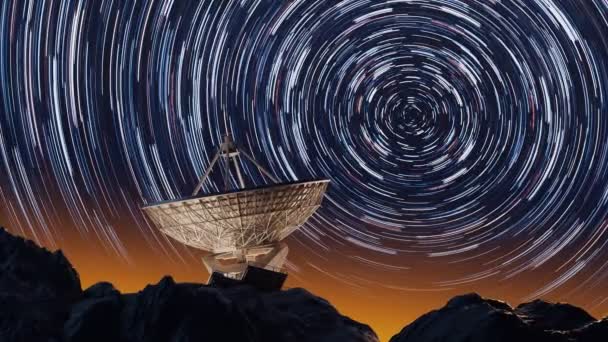 Супутникова Тарілка Вершині Пагорба Вночі Пошук Сигналів Космічної Обсерваторії Радіоастрономічна — стокове відео