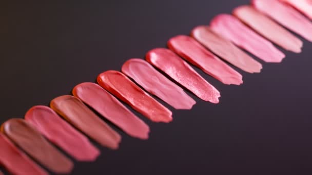 색상의 립스틱 스위치 미용실을위한 립스틱 매력적인 보이는 입술을 만드는 메이크업 — 비디오