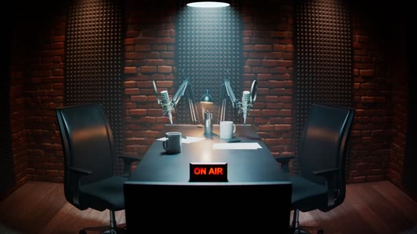 Podcast Itens Gravação Áudio Estúdio Transmissão Climática Microfones Profissionais Cadeiras — Vídeo de Stock