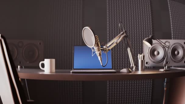 Podcast Itens Gravação Áudio Estúdio Doméstico Transmissão Climática Microfone Profissional — Vídeo de Stock