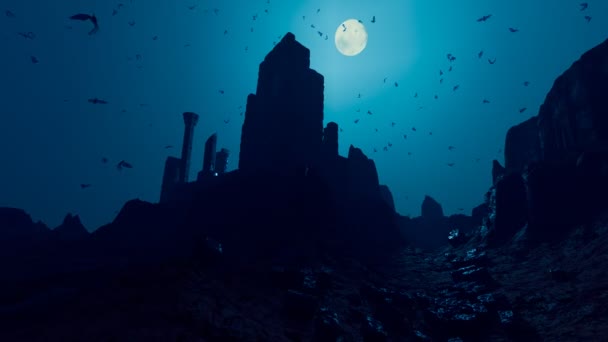 有数百只蝙蝠在城堡里飞来飞去夜间在岩石上的恐怖城堡 满月前耸人听闻的建筑物轮廓 许多蝙蝠在废墟上乱飞 — 图库视频影像