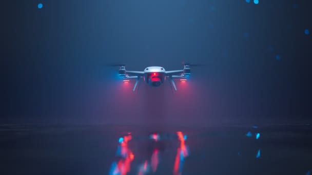 Zdalnie Sterowany Dron Lata Nad Powierzchnią Wody Mglistą Noc Czerwone — Wideo stockowe